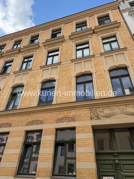 Bezugsfreie 3-Zimmer-ETW mit Parkett und großem Balkon in südlicher Citylage von Halle (Saale)